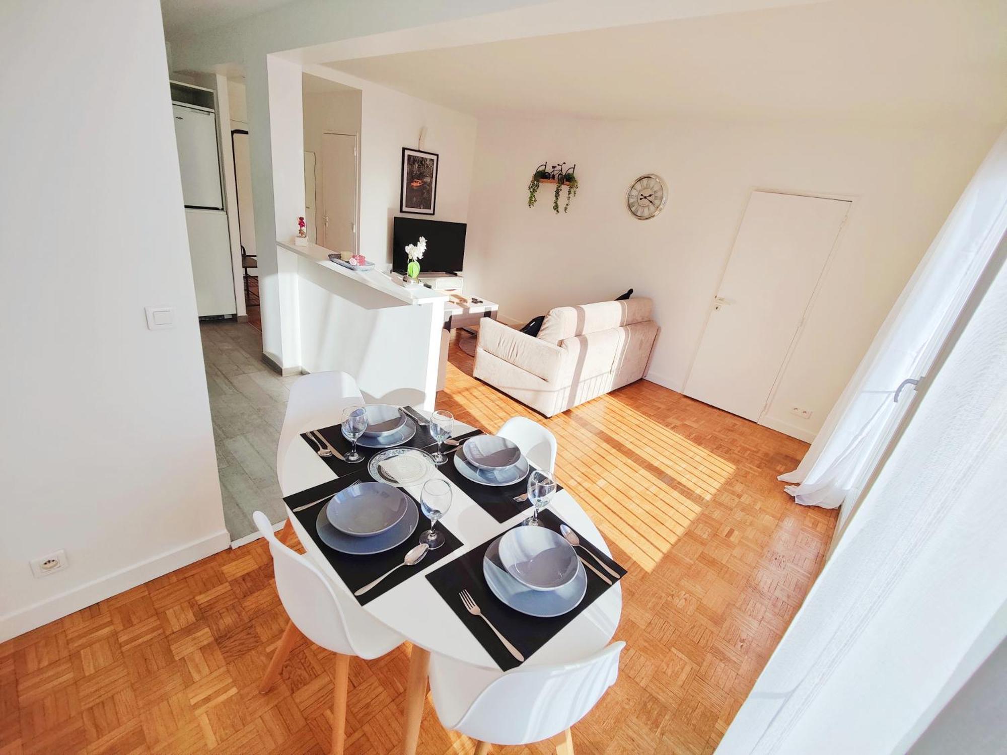 Appartement Metro A 2 Minutes Paris Centre Le Marais à Romainville Extérieur photo