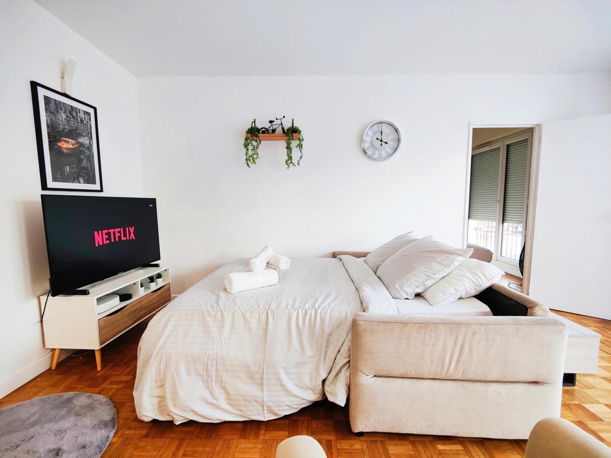 Appartement Metro A 2 Minutes Paris Centre Le Marais à Romainville Extérieur photo