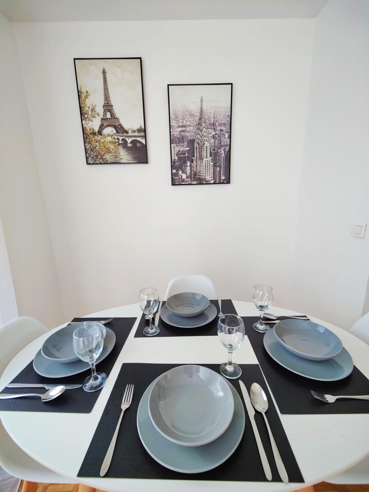 Appartement Metro A 2 Minutes Paris Centre Le Marais à Romainville Extérieur photo
